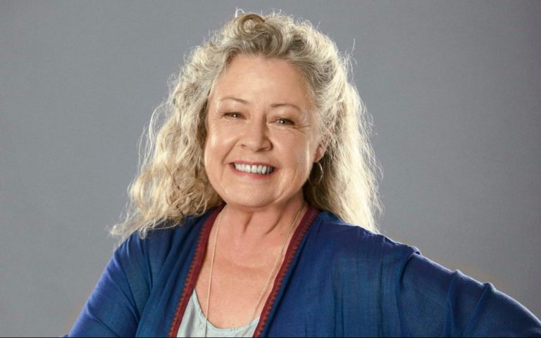 Noni Hazlehurst