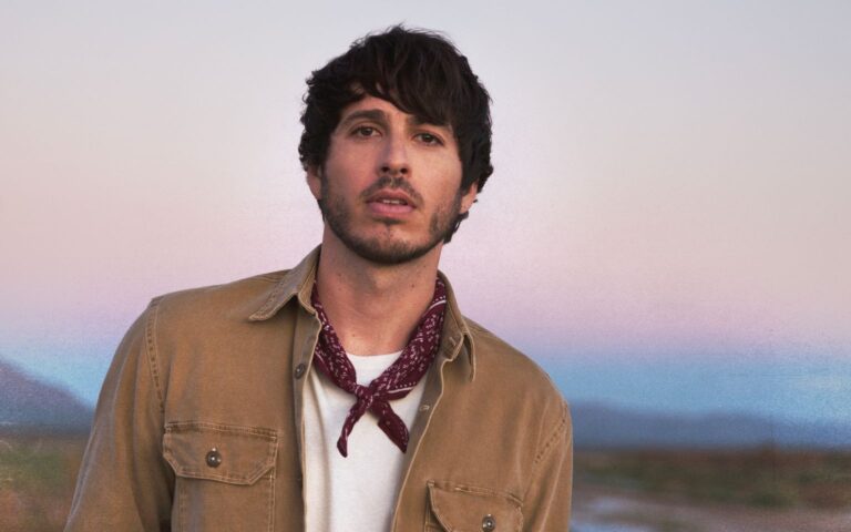 Morgan Evans for Carols by Candlelight