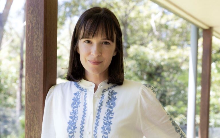 The Appleton Ladies' Potato Race. Claire Van Der Boom as Penny