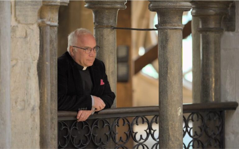 Westminster Abbey: Behind Closed Doors on SBS