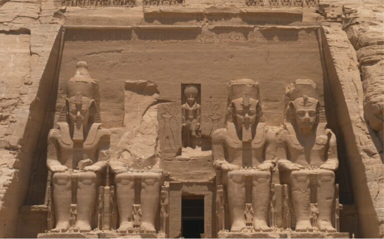 When Champollion Meets Ramses II on SBS