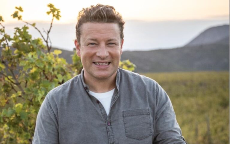 Jamie Cooks the Mediterranean on 10