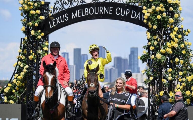 Kennedy Oaks Day on 10