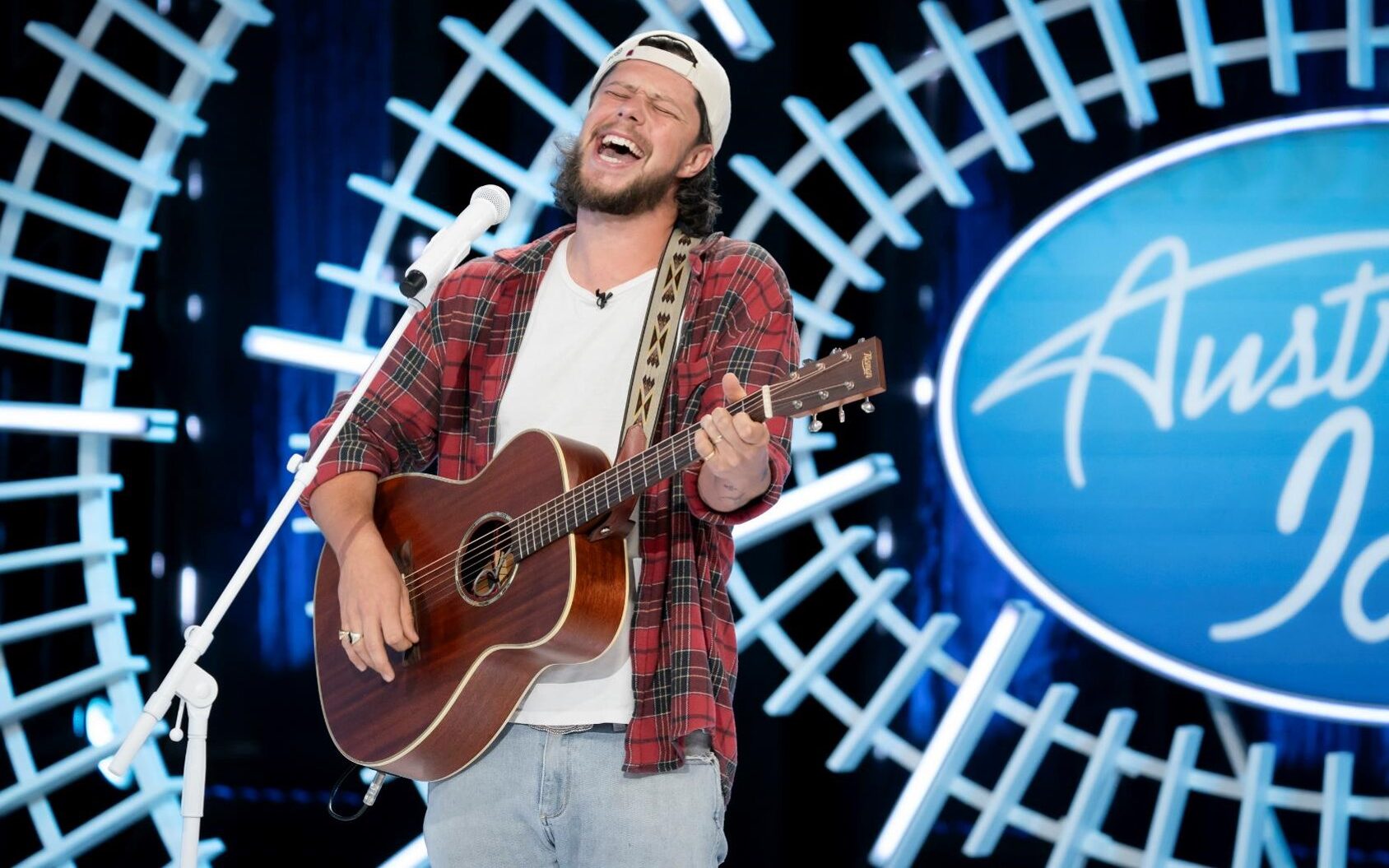 Australian Idol on Channel 7 meets Dylan Wright TV Central