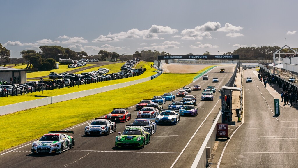 Seven secures new motorsport deal