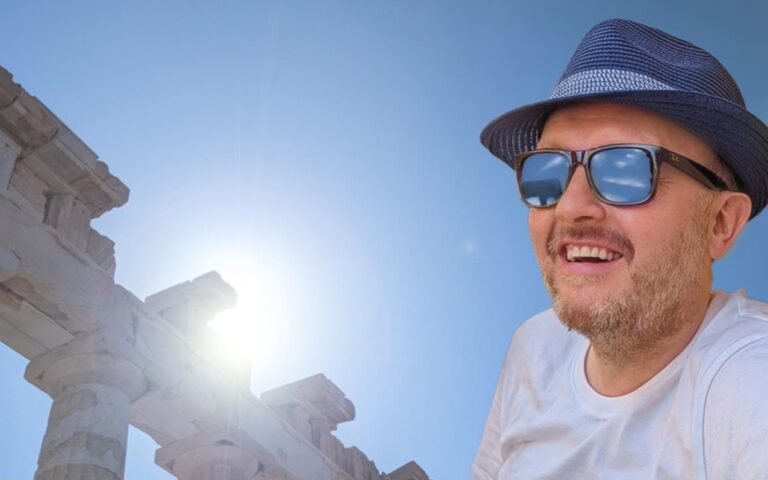 Wonders of the World I Can't See on SBS