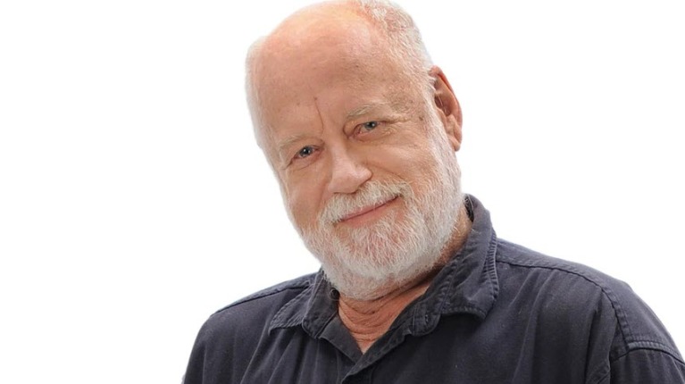 Phillip Adams to farewell his Gladdies and Poddies