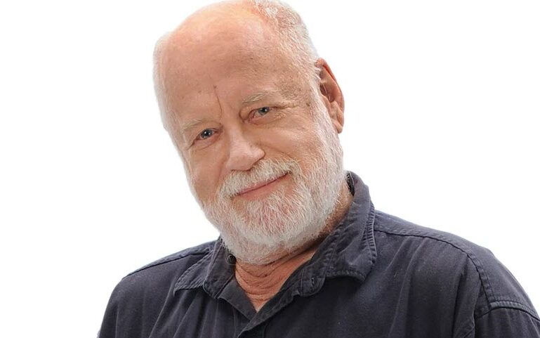 Phillip Adams to farewell his Gladdies and Poddies