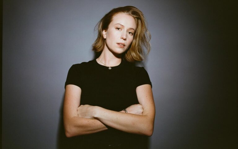 Hannah Einbinder: Everything Must Go on Binge