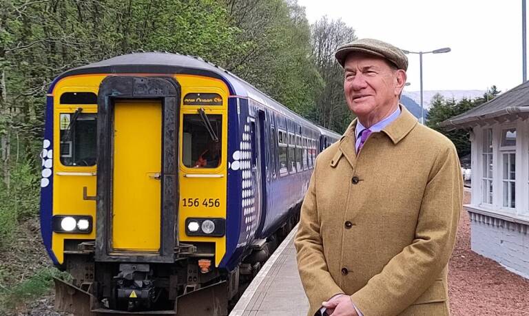 Great British Railway Journeys on SBS