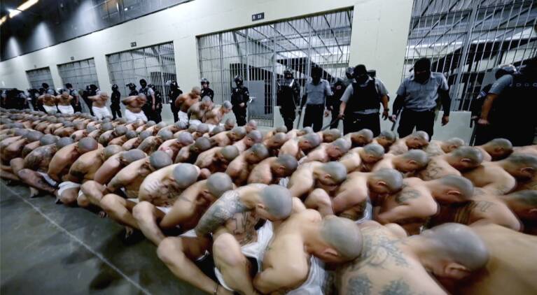 Foreign Correspondent on ABC and ABC iview S34E20 El Salvador's mega prison