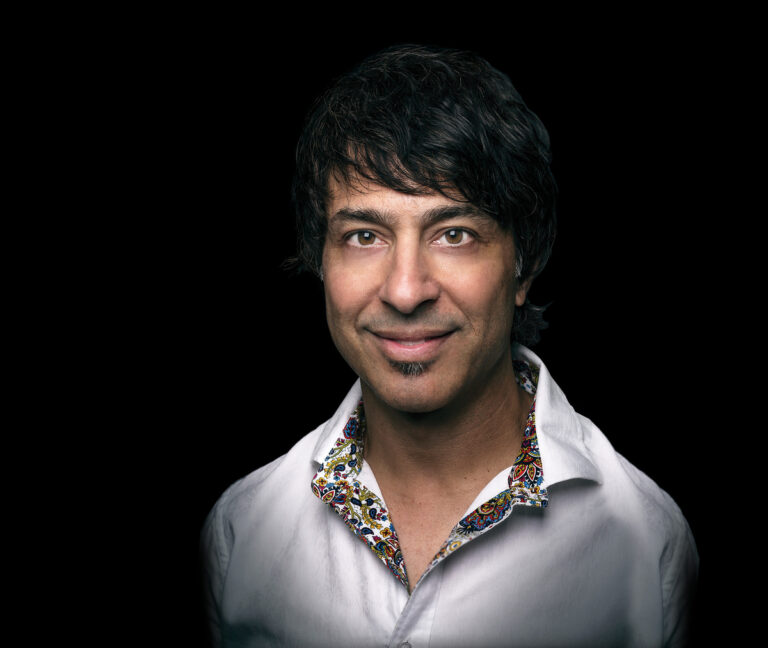 Arj Barker Comes Clean on 7 and 7plus