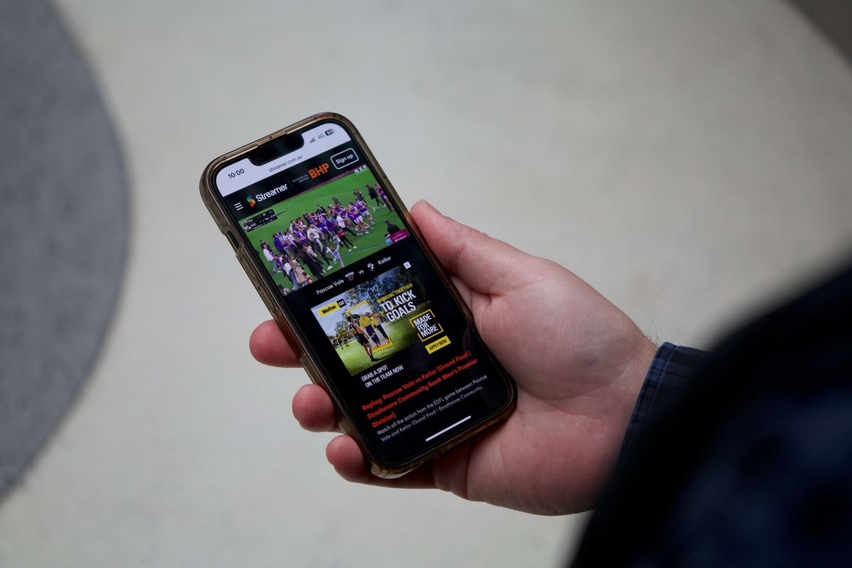 Streamer smashes audience records in September