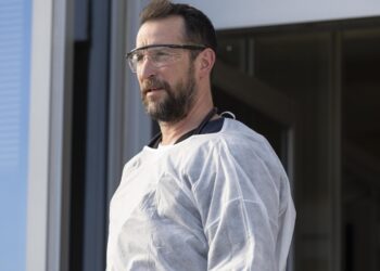 The Pitt on Binge stars Noah Wyle