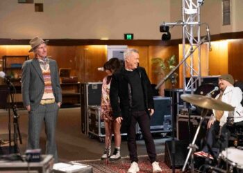 Headliners on ABC and ABC iview S1E2