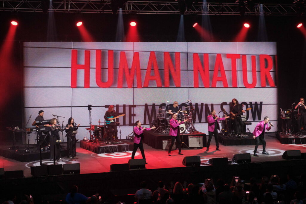 OzHarvest Unite to Feed Australia Live concert raises funds for Aussies doing it tough