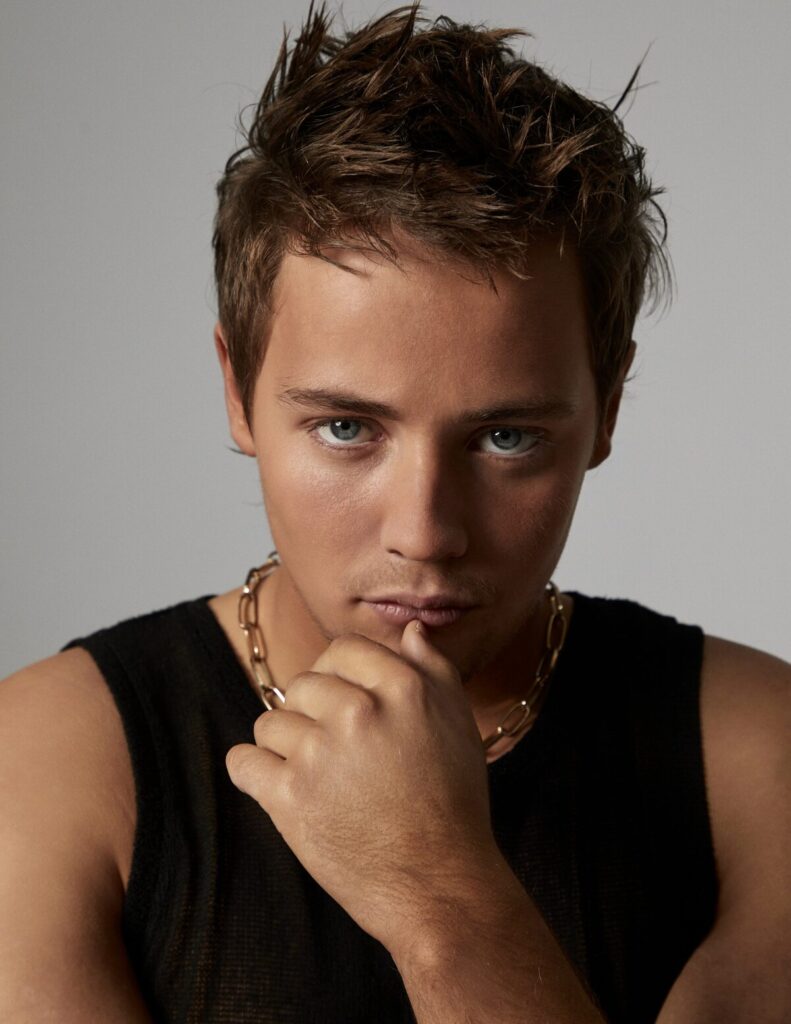 Podcast | Lee Tiger Halley (Boy Swallows Universe)