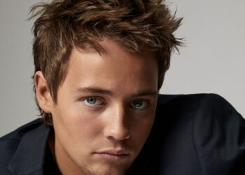 Podcast | Lee Tiger Halley (Boy Swallows Universe)