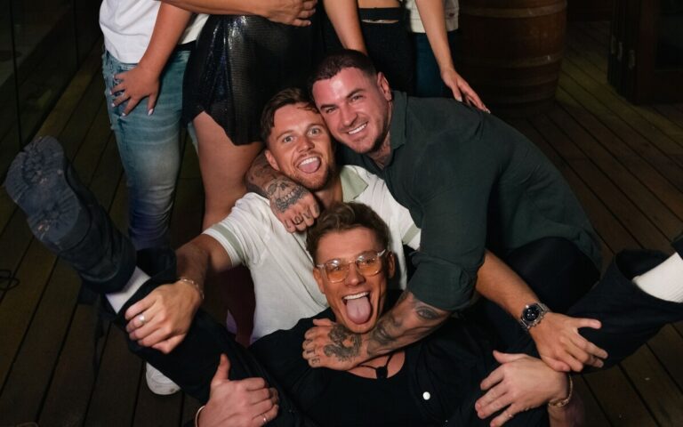 Aussie Shore on Paramount+ every episode now streaming