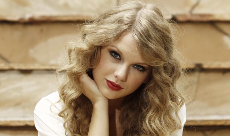 The Complete Taylor Swift Story on SBS Viceland and SBS on Demand