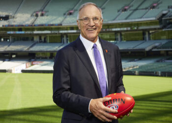 Footy legend Tim Watson calls time on remarkable TV career with Seven