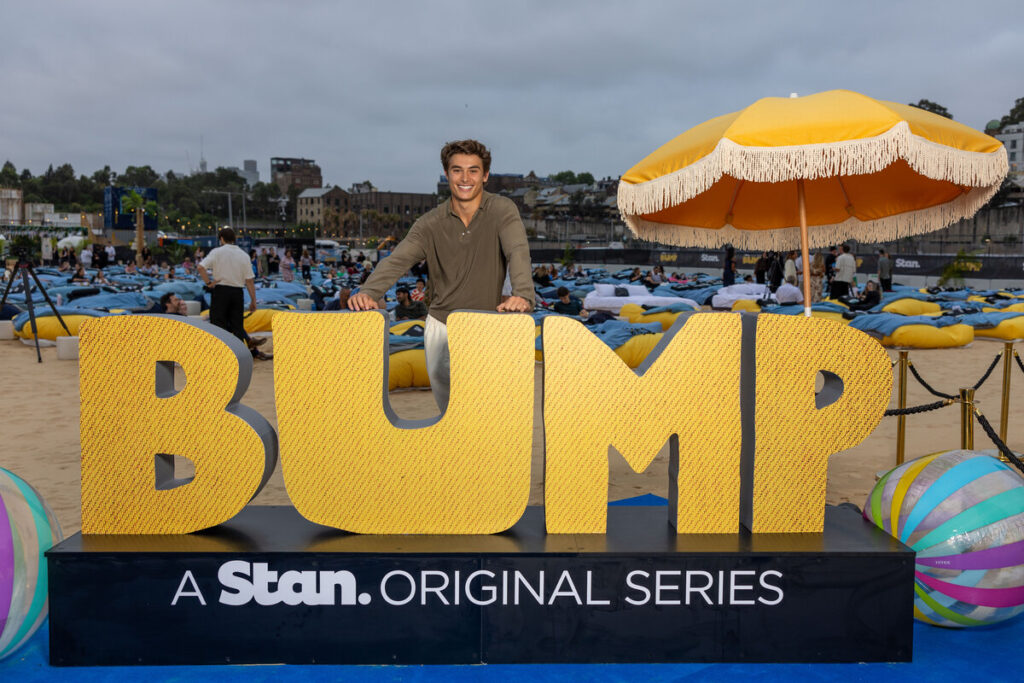 Bump on Stan cast celebrate final season