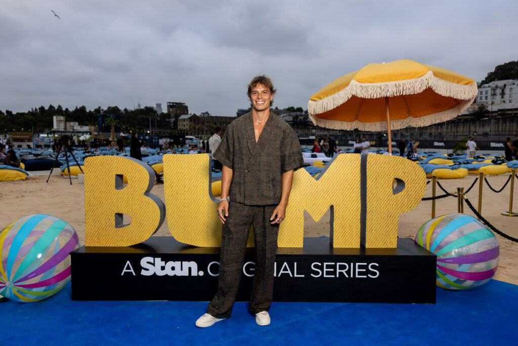 Bump on Stan cast celebrate final season