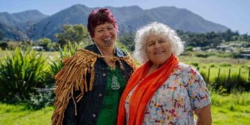 Miriam Margolyes in New Zealand on ABC and ABC iview S1E1