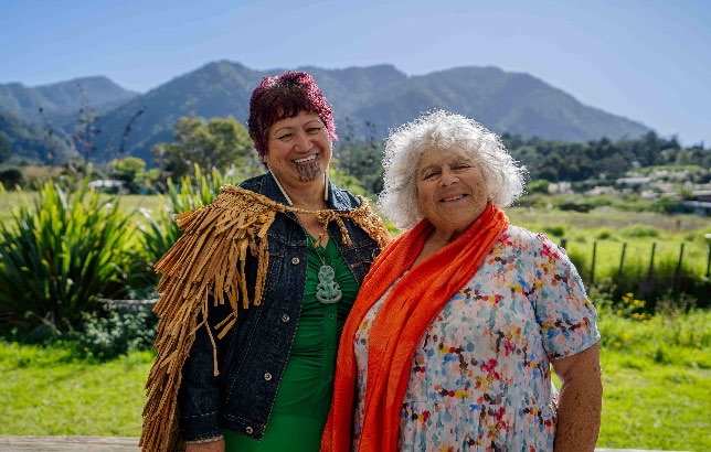 Miriam Margolyes in New Zealand on ABC and ABC iview S1E1