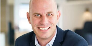 Chris Oliver-Taylor to depart the ABC