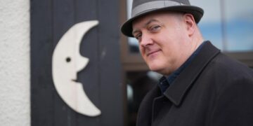 Wonders Of The Moon With Dara Ó Briain on SBS and SBS on Demand S1E1