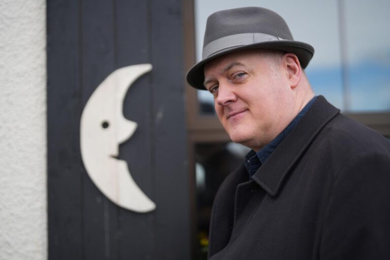Wonders Of The Moon With Dara Ó Briain on SBS and SBS on Demand S1E1