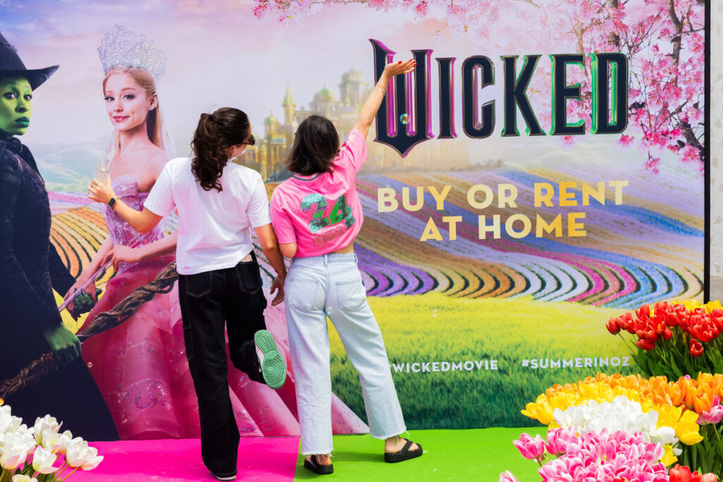 MOVIE | Wicked arrives at Bondi with 'Summer in Oz'
