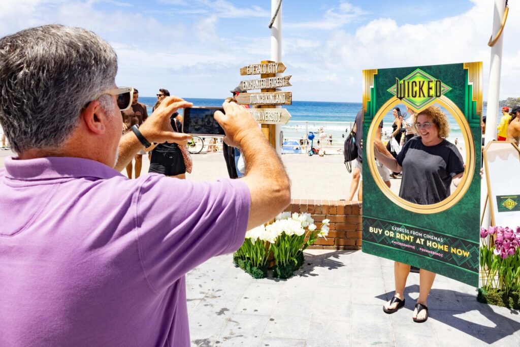MOVIE | Wicked arrives at Bondi with 'Summer in Oz'
