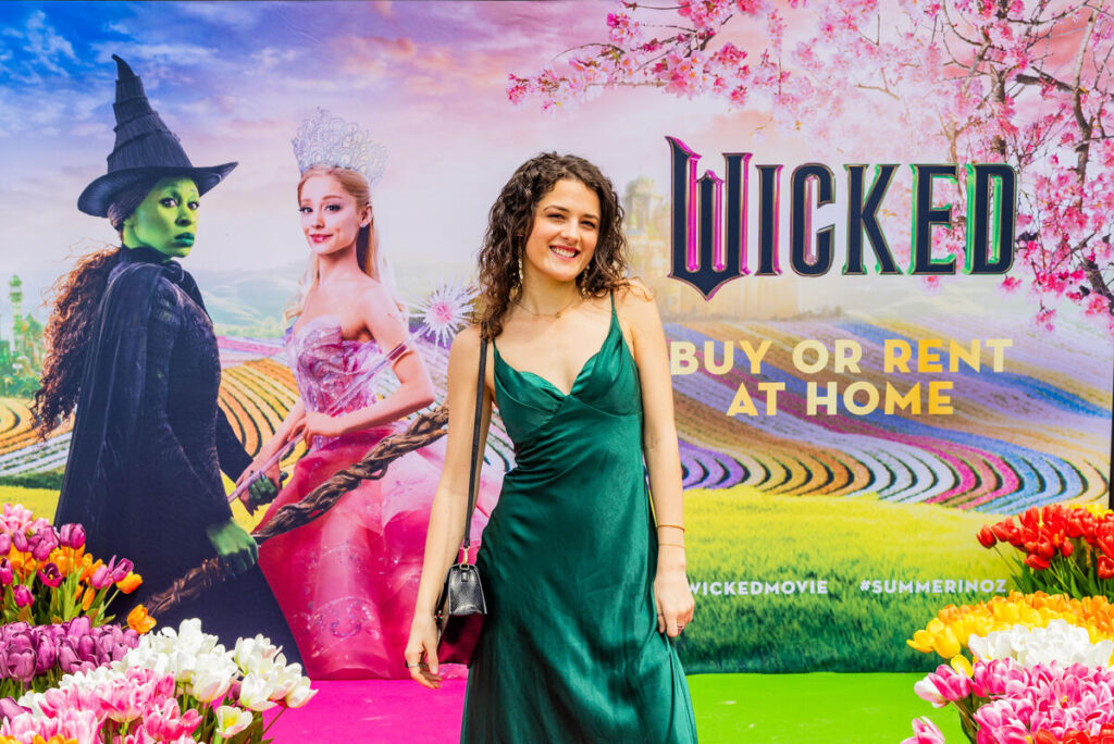 MOVIE | Wicked arrives at Bondi with 'Summer in Oz'