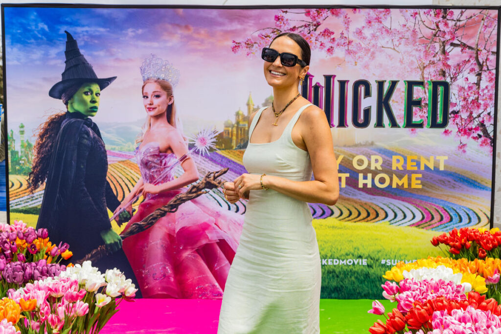MOVIE | Wicked arrives at Bondi with 'Summer in Oz'