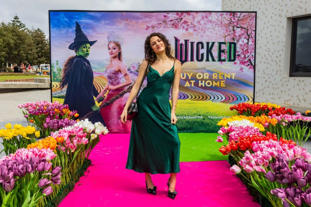 MOVIE | Wicked arrives at Bondi with 'Summer in Oz'