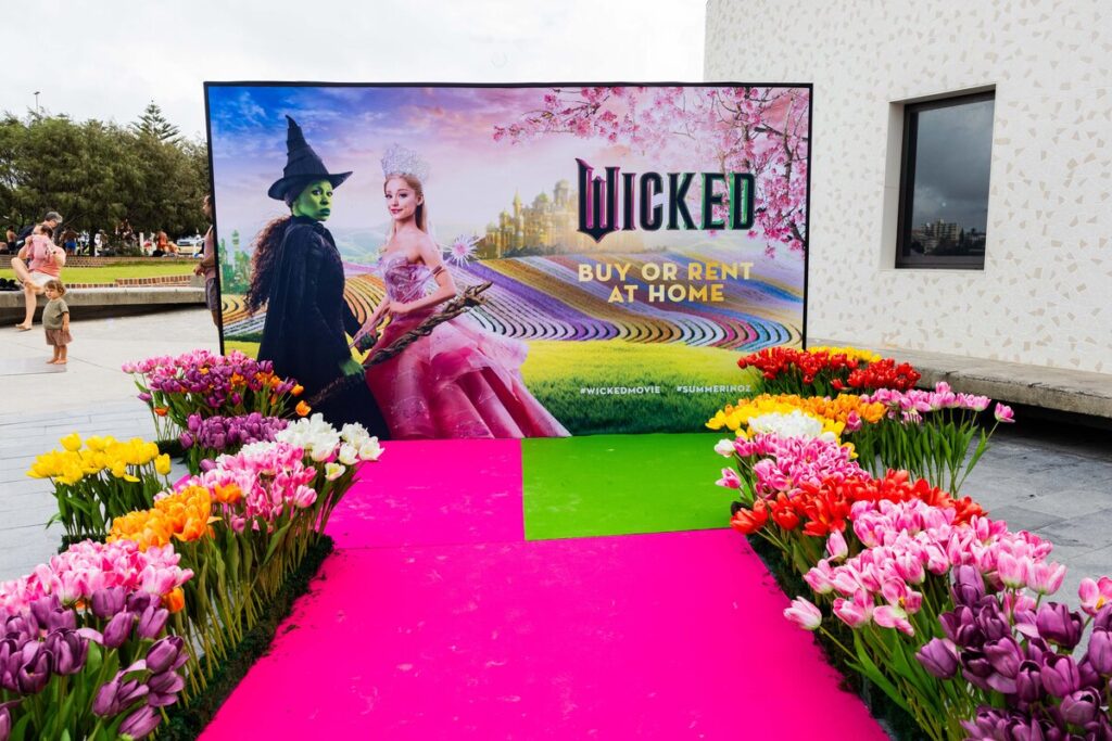 MOVIE | Wicked arrives at Bondi with 'Summer in Oz'