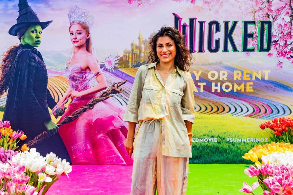 MOVIE | Wicked arrives at Bondi with 'Summer in Oz'