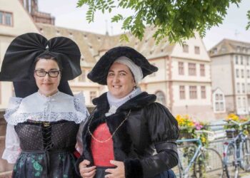 Sue Perkins’ Big Adventure: Paris to Istanbul on ABC and ABC iview S1E2