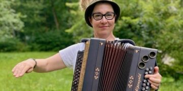 Sue Perkins’ Big Adventure: Paris to Istanbul on ABC and ABC iview S1E3