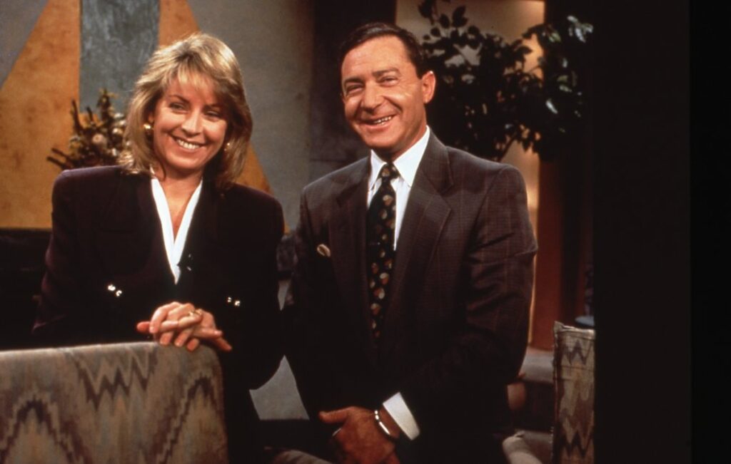 Liz Hayes announces new chapter