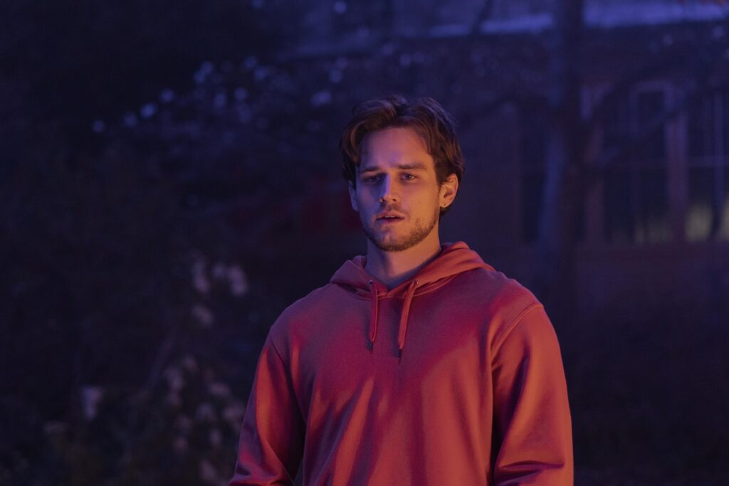 The Parenting on Binge with Lisa Kudrow trailer