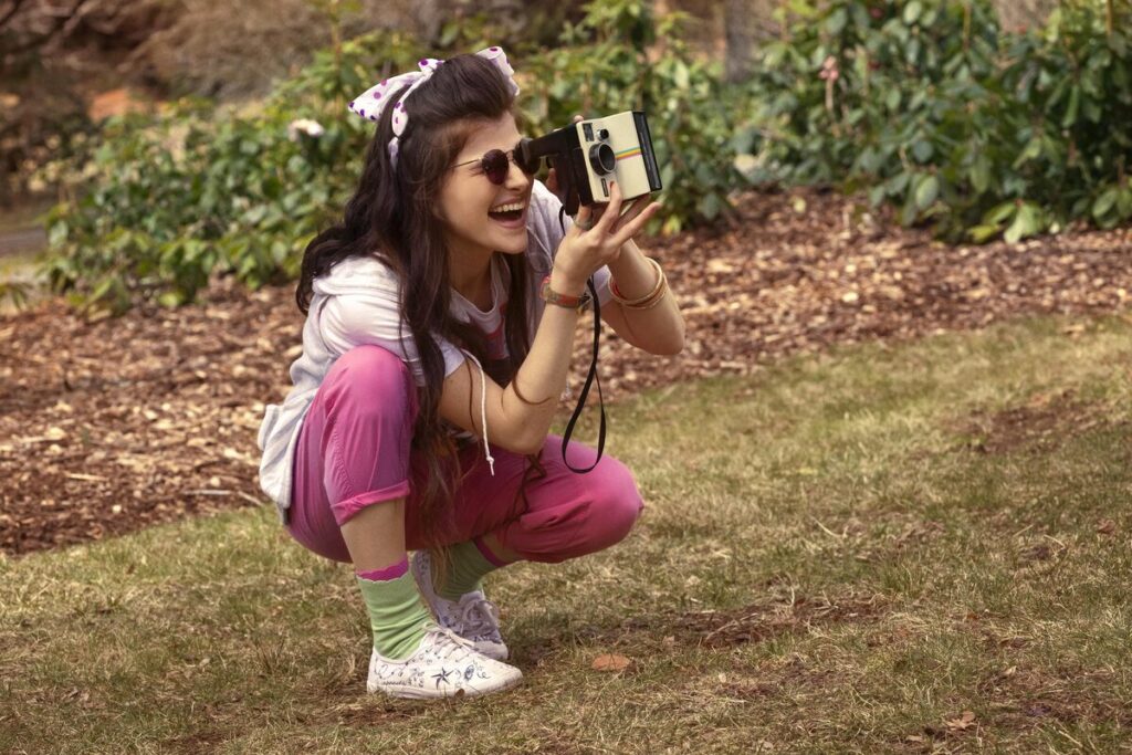 The Parenting on Binge with Lisa Kudrow trailer