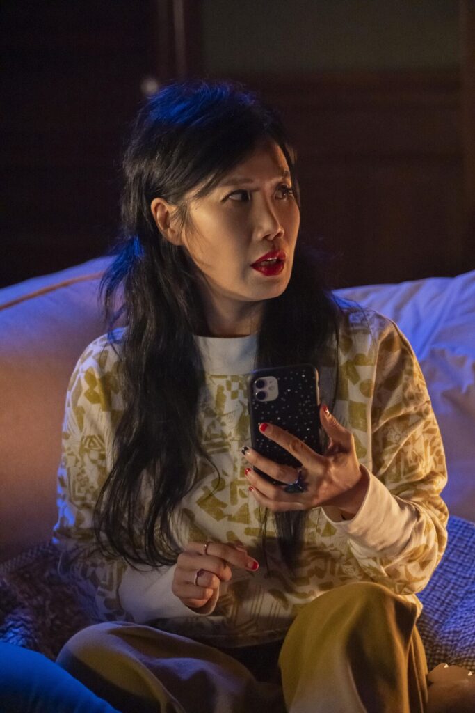 The Parenting on Binge with Lisa Kudrow trailer