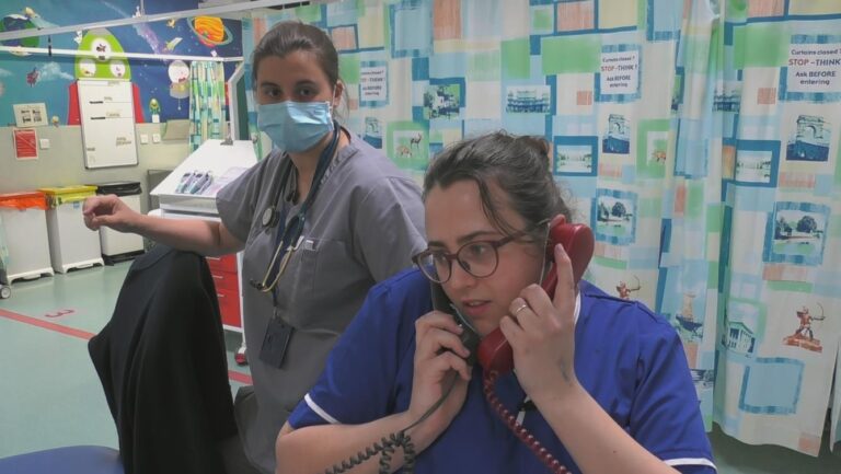 24 Hours In Emergency on SBS and SBS on Demand S19E1