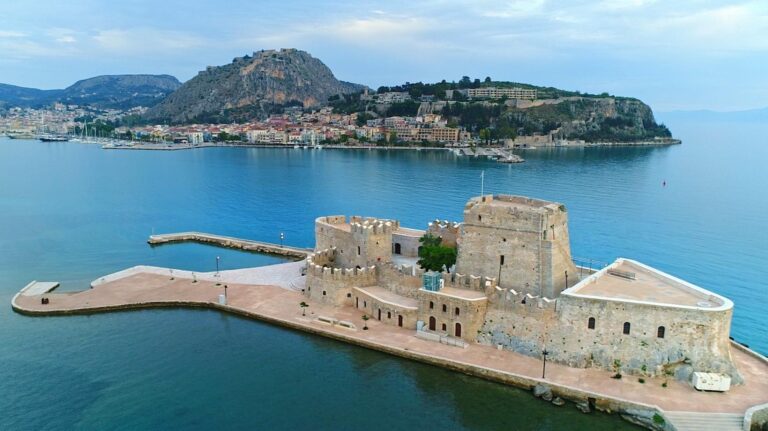 Mysteries From Above on SBS Viceland and SBS on Demand S3E1-S3E3