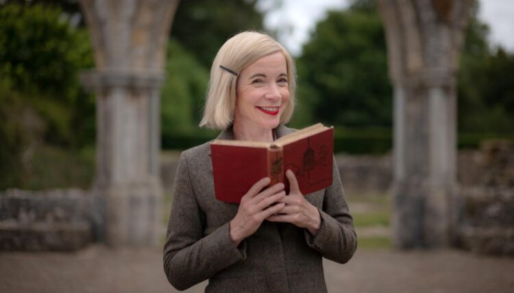 Killing Sherlock With Lucy Worsley on SBS and SBS on Demand S1E1