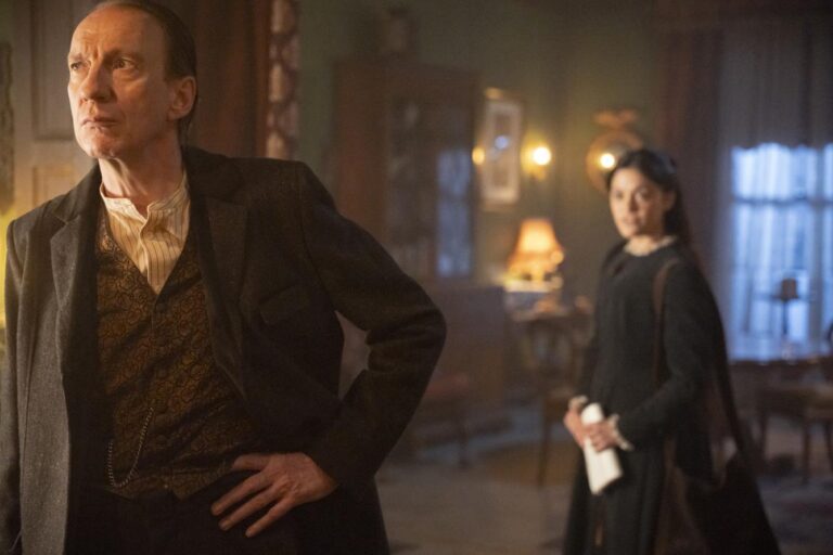 Sherlock & Daughter on SBS and SBS on Demand S1E1