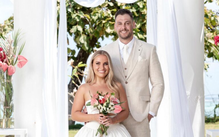 Stranded on Honeymoon Island on Channel 7 meet Amy and Mike